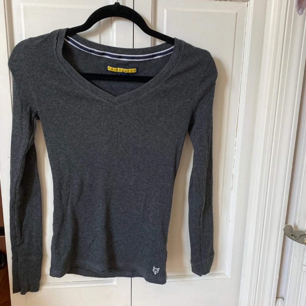 long sleeve V neck top